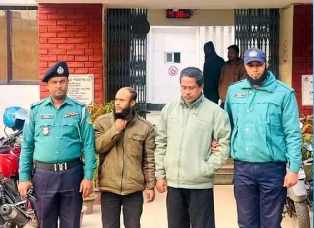 বিল না পেয়ে নবজাতককে বিক্রি করে ক্লিনিক কর্তৃপক্ষ 