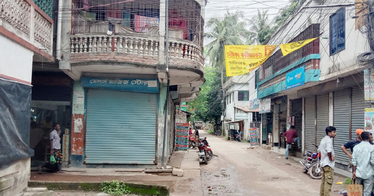 ঝিনাইদহে এলজিইডি’র সাবেক প্রকৌশলী’র জমি দখল করে ভবন নির্মাণের অভিযোগ