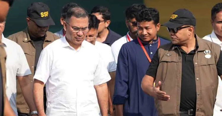 দুর্গাপূজার মন্দির পরিদর্শন ও জনসভায় যোগ দিতে রাজশাহীতে প্রধানমন্ত্রী