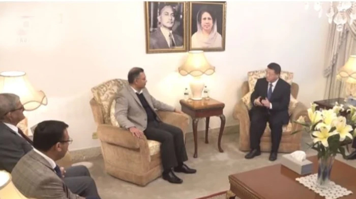 রাজনৈতিক আলোচনায় তারেক রহমানের সঙ্গে চীনের প্রতিনিধি দল 