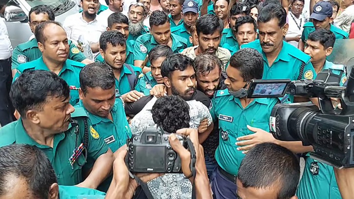 বৈষম্যবিরোধী নেতার চাঁদাবাজি, চারজন সাত দিনের রিমান্ডে