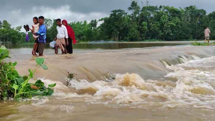 দক্ষিণাঞ্চলের সব নদীর পানি বিপৎসীমার ওপরে, লোকালয়ে জলাবদ্ধতা