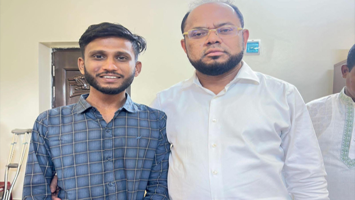 দরিদ্র শিক্ষার্থীদের ভর্তির দায়িত্ব নিলেন তানভীর হাসান শান্ত