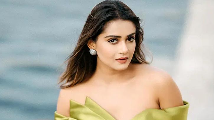 তানজিন তিশার ক্ষোভ, গিফট নিয়ে প্রতারণার শিকার