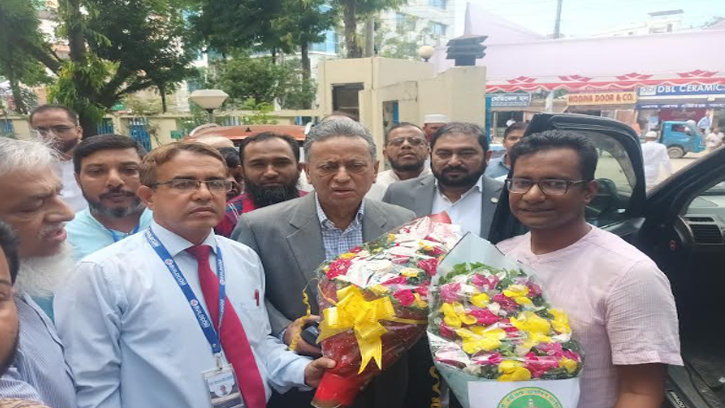 আমীর খসরুর সিলেট সফর: ফ্রেন্ডশিপ ফাউন্ডেশনের পক্ষ থেকে শুভেচ্ছা