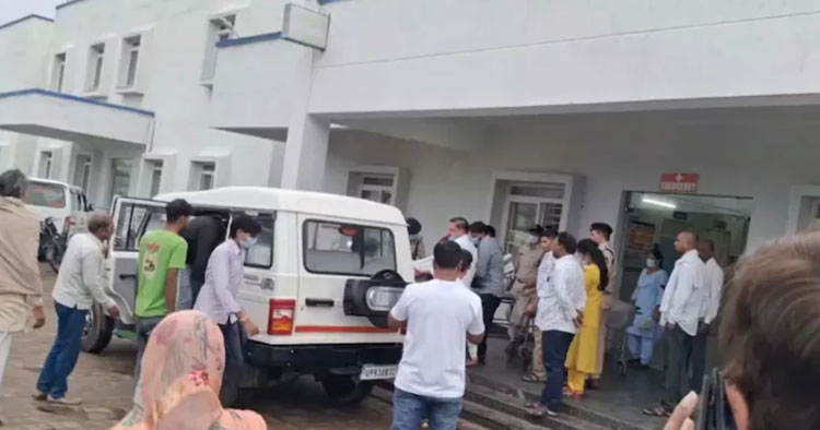 ভারতে বিষাক্ত মদপানে অন্তত ১২ জনের মৃত্যু, রাজ্যজুড়ে সতর্কতা