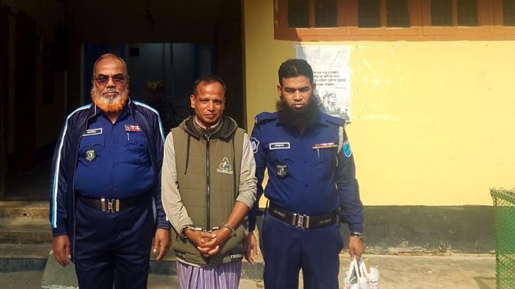 চরভদ্রাসনে সাবেক ছাত্রলীগ নেতা গ্রেফতার