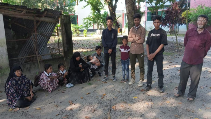 সোনাহাট স্থলবন্দর সীমান্তে নারী-‌শিশুসহ ১১ রো‌হিঙ্গা আটক