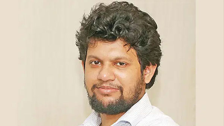 ১/১১ ফিরে আসছে?—মাহফুজ আলমের পোস্ট ঘিরে বিতর্ক