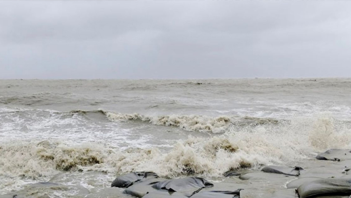বঙ্গোপসাগরে লঘুচাপের লক্ষণ, সতর্ক থাকার পরামর্শ