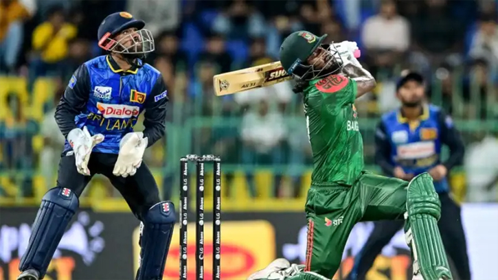 বাঁচা-মরার ম্যাচে শ্রীলঙ্কাকে ২৪৯ রানের লক্ষ্য দিলো টাইগাররা
