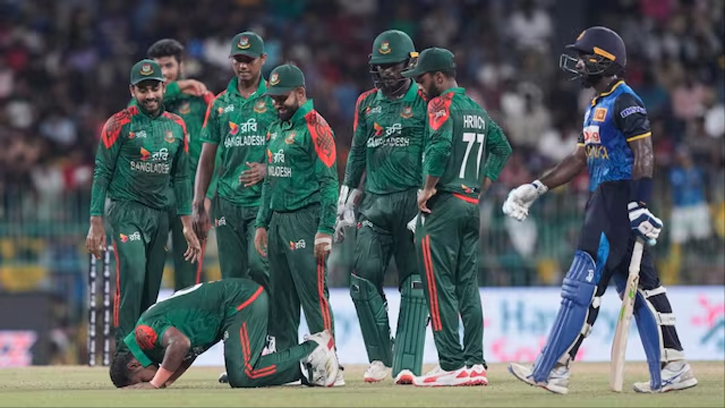 শেষের নাটকে মোস্তাফিজের জাদু, শ্রীলঙ্কাকে হারিয়ে সিরিজে বাঁচল বাংলাদেশ