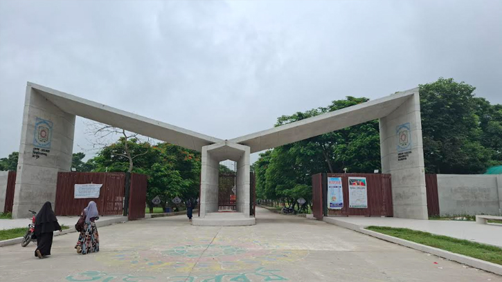 বেরোবিতে অর্ধেক প্রার্থীকে বাদ দিয়ে নিয়োগ বোর্ড 