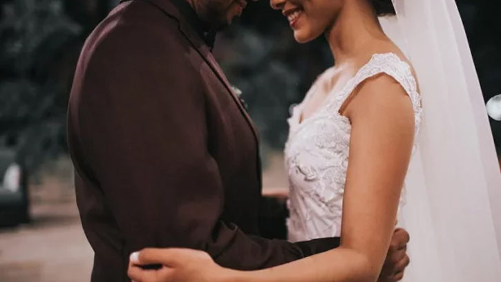 বিয়ে করলেই নাগরিকত্ব! জানুন কোন কোন দেশে