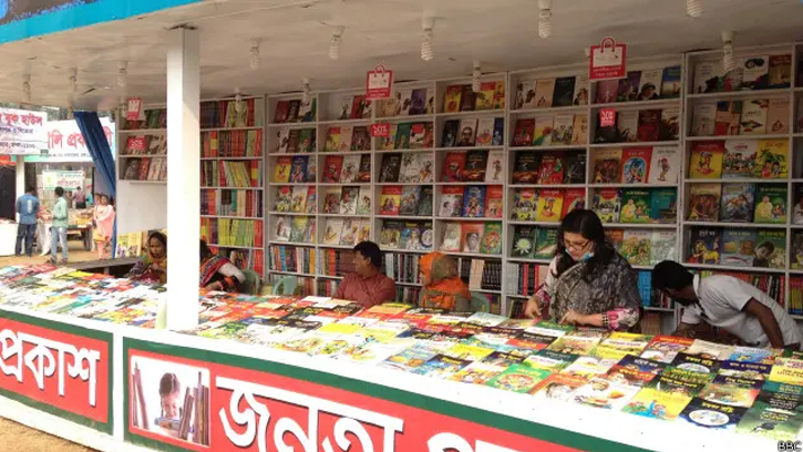 রমজান ও ঈদের চাপে ম্লান একুশে বইমেলা; জনসমাগম নিয়ে চিন্তায় প্রকাশকরা