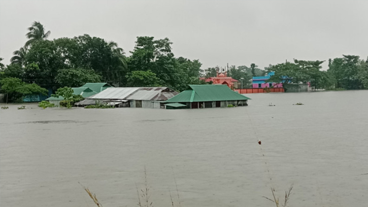 ৭২ ঘণ্টার মধ্যে ভয়াবহ বন্যার কবলে ২০ জেলা 
