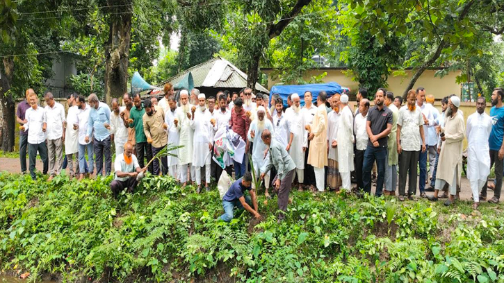 বিএনপির প্রতিষ্ঠাবার্ষিকীতে গৌরীপুরে ২ হাজার তাল গাছের চারা রোপণ