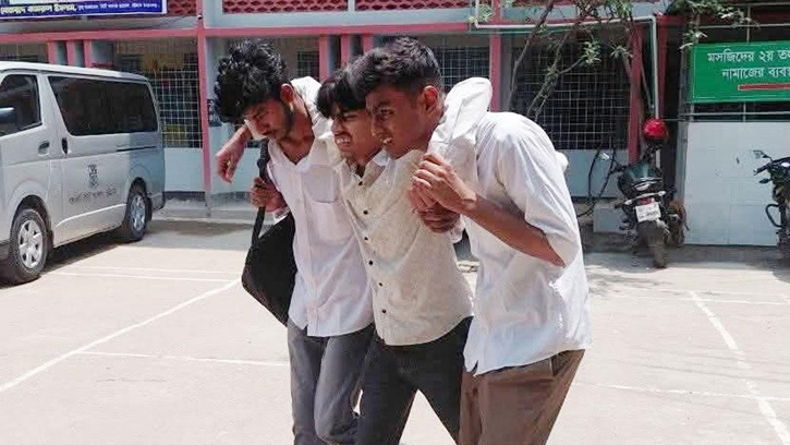 ‘গুপ্ত’ স্লোগানকে কেন্দ্র করে চট্টগ্রাম সিটি কলেজে সংঘর্ষ