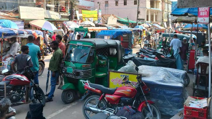 চরফ্যাশন শহর এখন যানজটের নগরী