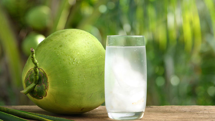 যাদের জন্য ডাবের পানি হতে পারে বিপজ্জনক