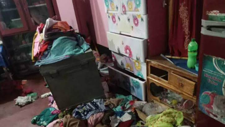 নীলফামারীতে ব্যবসায়ীর বাড়িতে ডাকাতি