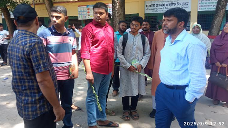 শিক্ষার আলোয় আলোকিত সাতক্ষীরা: জেলা প্রশাসকের নিরন্তর প্রয়াস