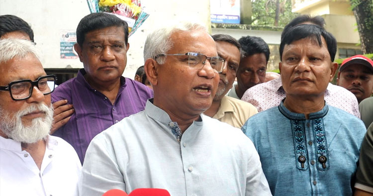 ঘুপচি রাজনীতিতে বিশ্বাস করি না, সৎ সাহস থাকলে আদালতে আসুন: ডা. জাহিদ