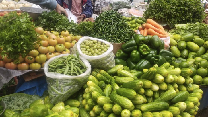 পাইকারিতে রমজানের আগুন: খুচরা ক্রেতাদের জন্য চাপ