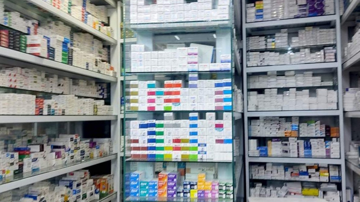প্রেসক্রিপশন ছাড়াই বিক্রি হচ্ছে অ্যান্টিবায়োটিক ও ঘুমের ওষুধ
