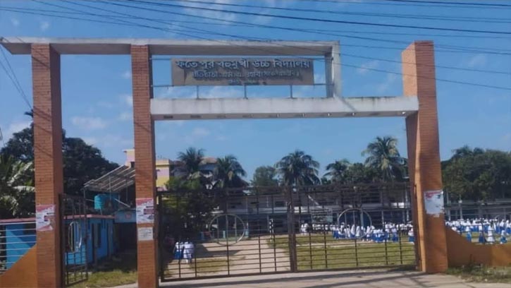 হাটহাজারীতে বার্ষিক পরীক্ষার প্রশ্নফাঁস: শিক্ষকরা অজ্ঞাত!