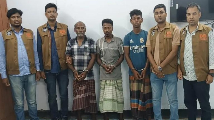 একই পরিবারের ৪ জনকে পরিকল্পিতভাবে হত্যা, বাবা-ছেলে জড়িত