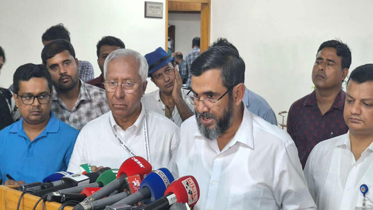 দলীয় প্রতীক ছাড়া নির্বাচনে অংশ নিতে পারবে না আওয়ামী লীগ: সানাউল্লাহ