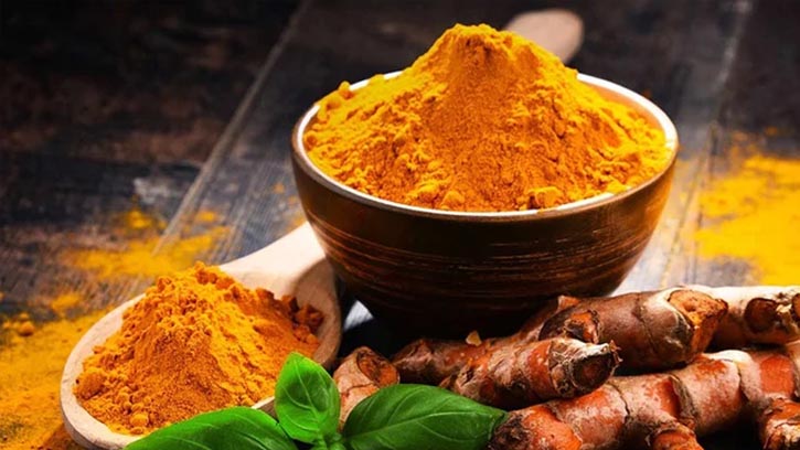 হলুদ বেশি খেলে লিভারের ক্ষতি হতে পারে?