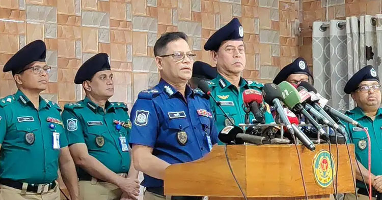 চাঁদাবাজদের বিরুদ্ধে পুলিশকে ব্যবস্থা নেওয়ার ক্ষমতা দিতে নতুন আইন