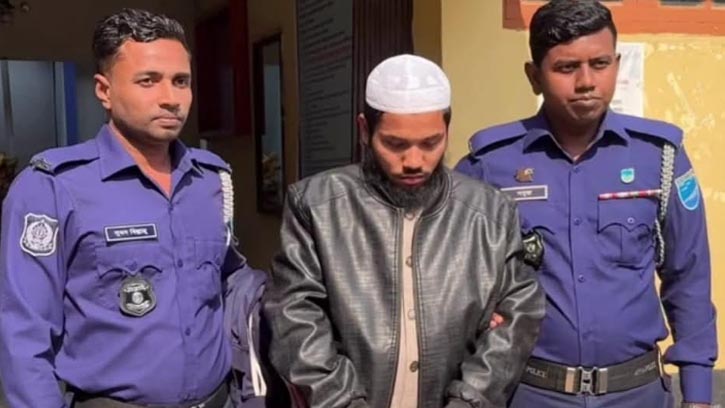 চরভদ্রাসনে শিশু ধর্ষণ: অভিযুক্ত ইমাম ঢাকায় গ্রেফতার