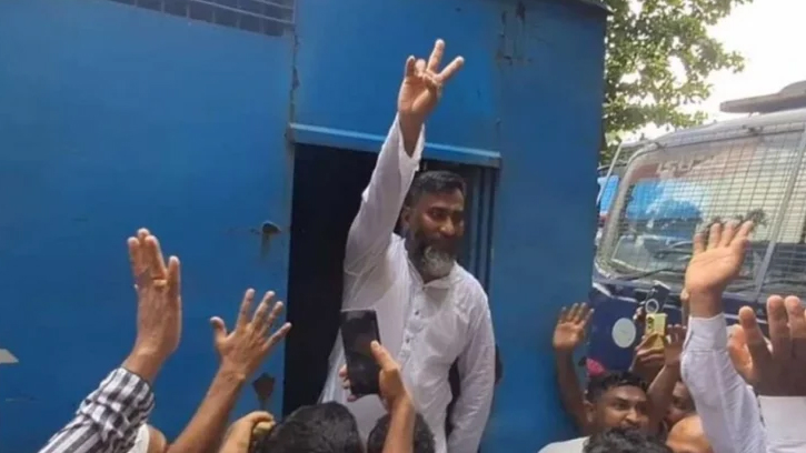 যার জন্য লড়েছি, তিনিই তাড়িয়ে দিলেন: ইসহাক সরকার