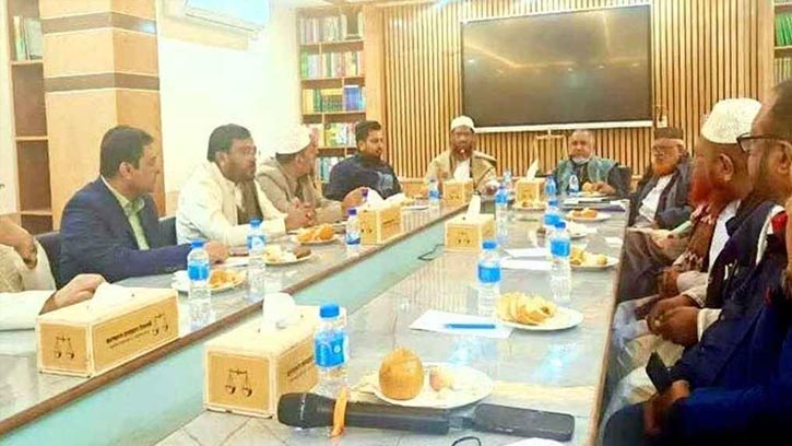 জামায়াত কার্যালয়ে চলছে জরুরি বৈঠক, রাতে সংবাদ সম্মেলন