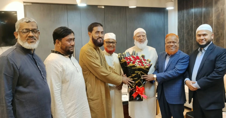 তুরস্ক সফর ও ওমরাহ শেষে দেশে ফিরেছেন জামায়াত আমির