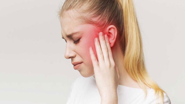 বারবার কানের ব্যথা? হতে পারে বিরল ক্যানসারের সংকেত