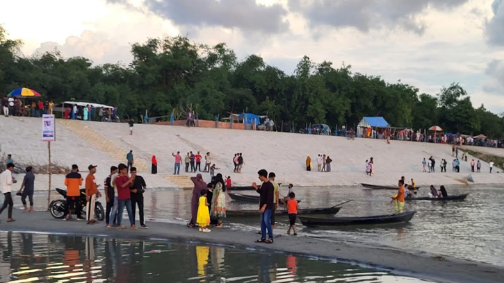১৯ ঘণ্টা পর  নৌকাডুবিতে নিখোঁজ শিশুর মরদেহ উদ্ধার, নিহত দুই