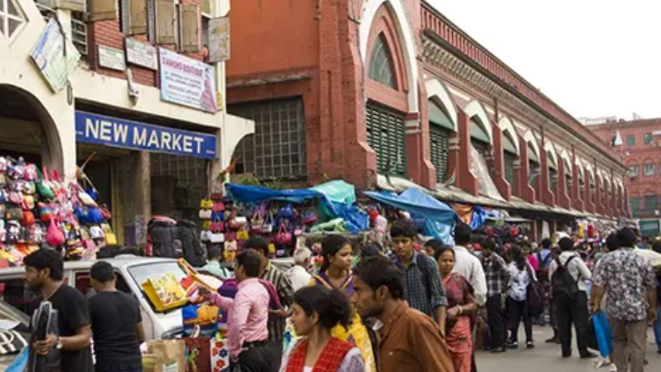 বাংলাদেশি পর্যটক বাড়ায় ফের জমজমাট কলকাতার নিউ মার্কেট