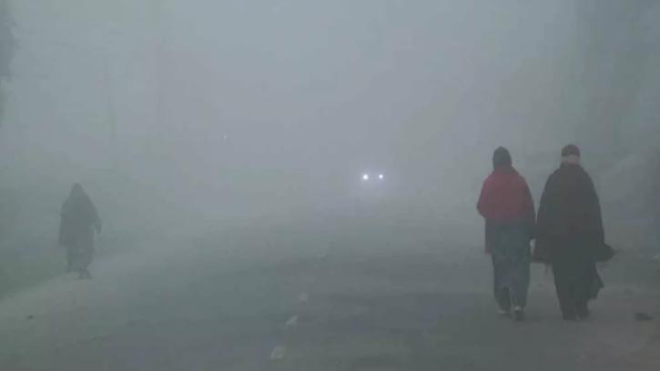দেশজুড়ে ঘন কুয়াশা-শীত, আবহাওয়া অধিদপ্তরের সতর্কবার্তা
