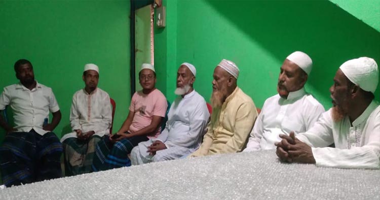 রায়পুরে বিএনপি নেতার নামে ‘মিথ্যা মামলা’ প্রত্যাহারের দাবিতে এলাকাবাসীর সংবাদ সম্মেলন