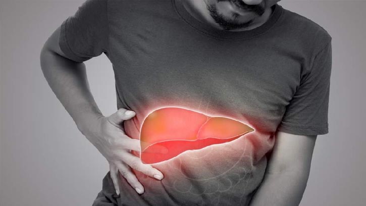 লিভারের ক্ষতি থেকে বাঁচতে এড়িয়ে চলুন ৭ অভ্যাস