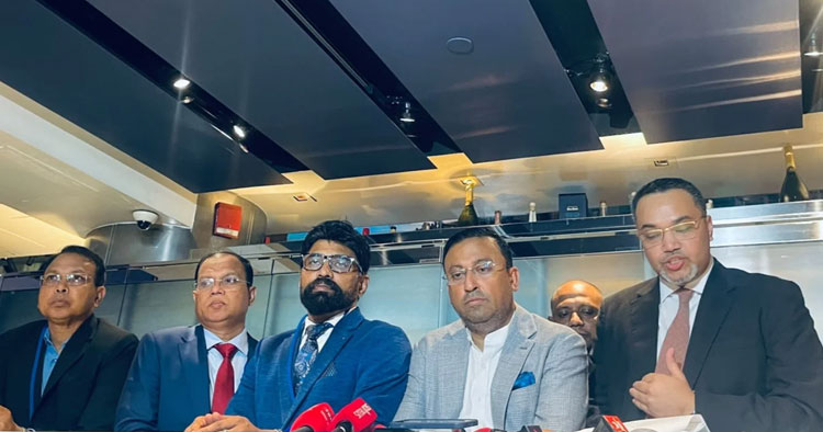 নতুন রুট চালুর পরিকল্পনায় ১১ উড়োজাহাজ কেনার চুক্তি : মাহদী আমিন