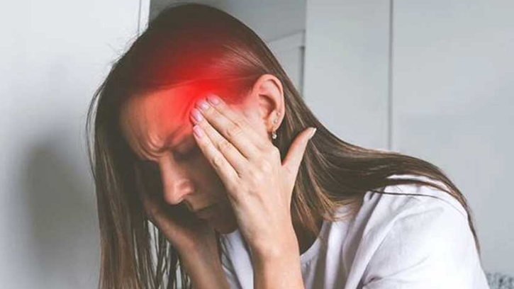 প্রতিদিনের যেসব কাজ মাইগ্রেনকে করে তীব্র