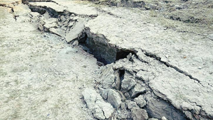 নরসিংদীতে ভূমিকম্পের তিন মাস পরও অধরা সরকারি সহায়তা