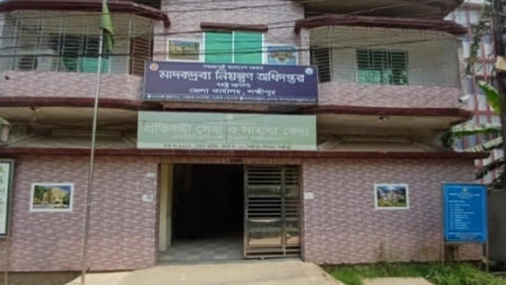 লক্ষ্মীপুরে মাদকের বিস্তার ভয়াবহ রূপে