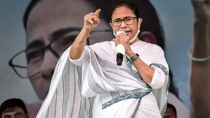 বাংলাদেশে ঠেলে পাঠানো হচ্ছে ভারতীয়দের, দাবি মুখ্যমন্ত্রী মমতার