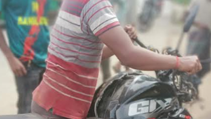 নোয়াখালীতে ট্রাকের ধাক্কায় মোটরসাইকেল আরোহীর মৃত্যু